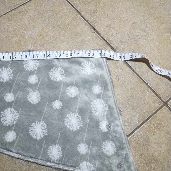 Women's Asymmetrical Grey Toned Faux Fur Button Up Neck Warmer Scarf O/S - Picture 8 of 10